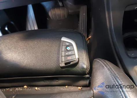 2017 BMW X1 xDrive28I из США, поврежденный, VIN WBXHT3C37H5F72558